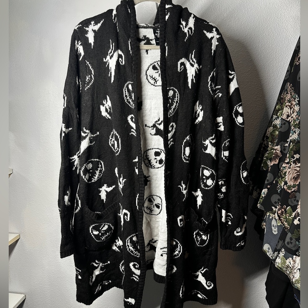 EUC Torrid NBC Sweater/Cardigan